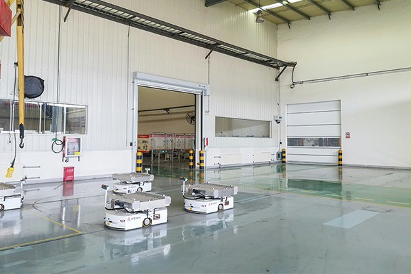 全自動化工廠車間隔斷AGV聯動小車