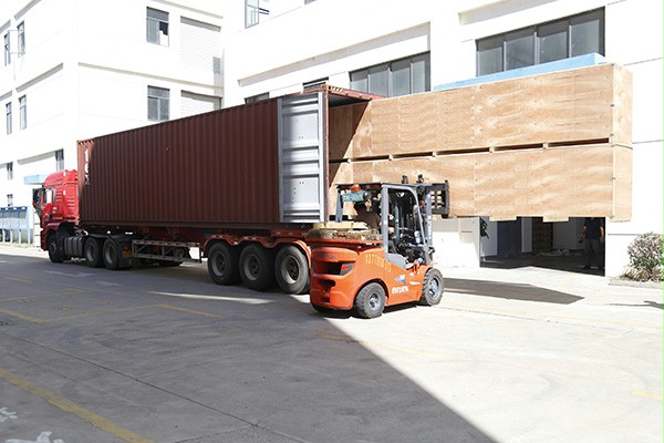 成人午夜免费APP門業快速門裝箱發貨國外